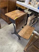 ANTIQUE IRON BASE WOOD TOP SCHOOL DESK