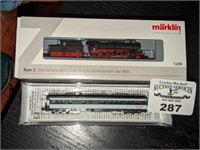 Marklin & Magne-matic model rail cars z scale