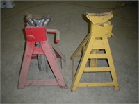 (2) Jack Stands 19-31 Inches
