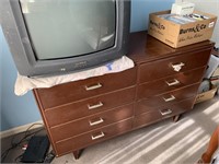 Single Bed and Bedroom Drawers
