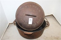 VERY OLD GRISWOLD DUTCH OVEN