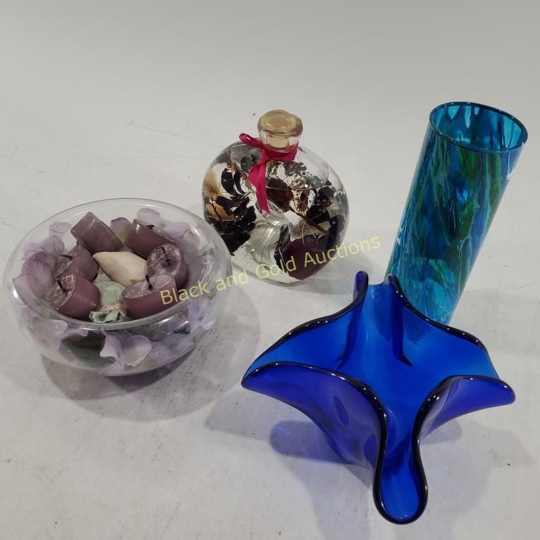 Decorative Glass Candle Holders & Floral Decor