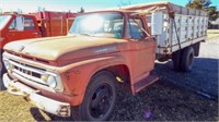 1961 Ford F600 Wheat Truck 15' x 38" Bed w/Lift