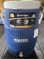 5 Gallon Blue Beverage Cooler