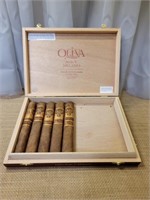 Oliva Series V Melanio Cigars, Lot Contains 5