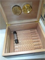 THOMPSON CO HUMIDOR