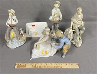 Group of 4 Lladro Figurines & 1 Plaque