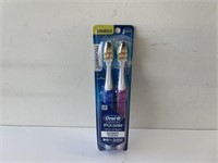 Oral B 2 toothbrushes