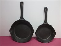 2 VTG Cast Iron Pans in Mint condition