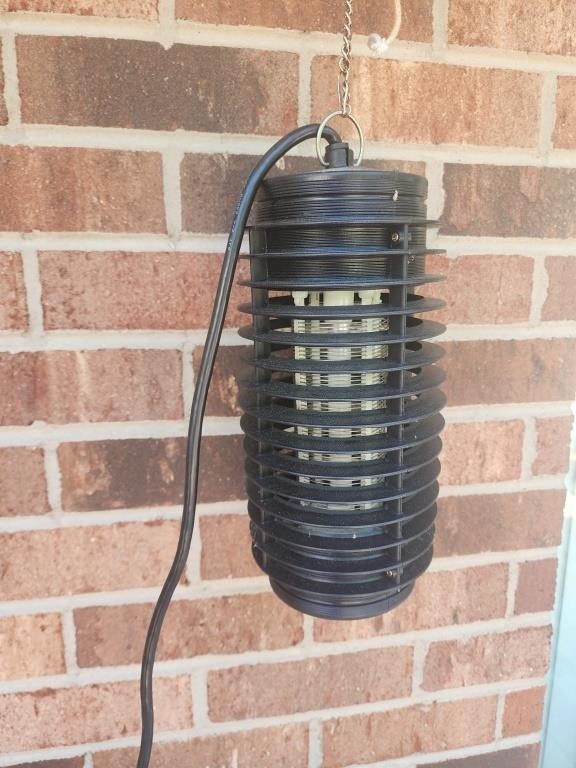 10" bug zapper