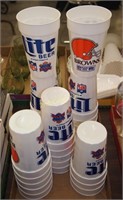 25 Plastic Browns Cups