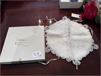 LACE PLACE MATS