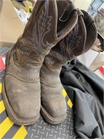 Brazzos used steel toe size 8.5 D