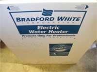 BRADFORD WHITE SHORTY WATER HEATER - 47 GAL