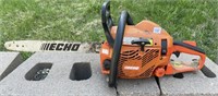 ECHO CS-310 CHAINSAW. NEEDS CHAIN ALSO PULLS OVER