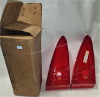 Pair of Right Tail Lamp Lenses For 1957 Lincolns