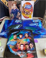 W - LOT OF STAR TREK COLLECTIBLES (G158)