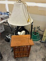 End table with built in lamp