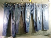 American Eagle Size 4 Jeans/ Capri's