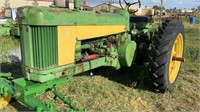 John Deere Tractor 530