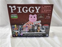 Roblox Piggy Carnival Construction Set