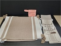 4 Placemats, Hand Towel and Soap Holder