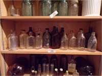 SELECTION OF ANTIQUE BOTTLES
