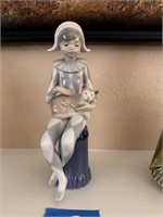 LLADRO NAO HARLEQUIN FIGURINE HOLDING A CAT