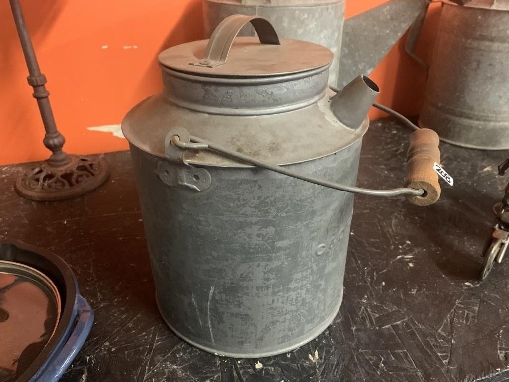 VINTAGE CHESAPEAKE AND OHIO RY METAL OIL CAN