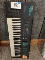 Yamaha PSR6 electronic keyboard