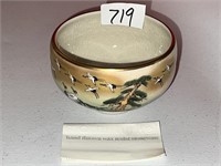 ANTIQUE JAPANESE HAND PAINTED CUP SIGNED