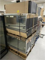 Pallet Lot: Lighted Glass Retail Show Cases