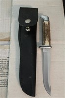 BUCK KNIFE WITH ANTLER HANDLE