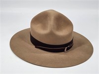 MOUNTED CANADIAN POLICE MUSEUM HAT