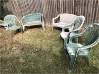 (5) Pc  Patio Set (Plastic)