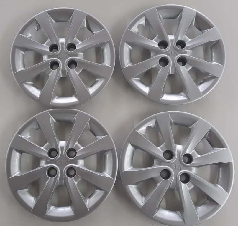 4 KIA hubcaps