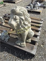 LARGE CONCRETE LION STATUE