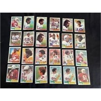 (650) 1981 Topps Football Cards