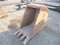 24" B Backhoe Bucket w/ Teeth