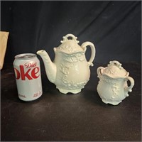 Teapot and sugar jar