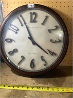Battery operated clock