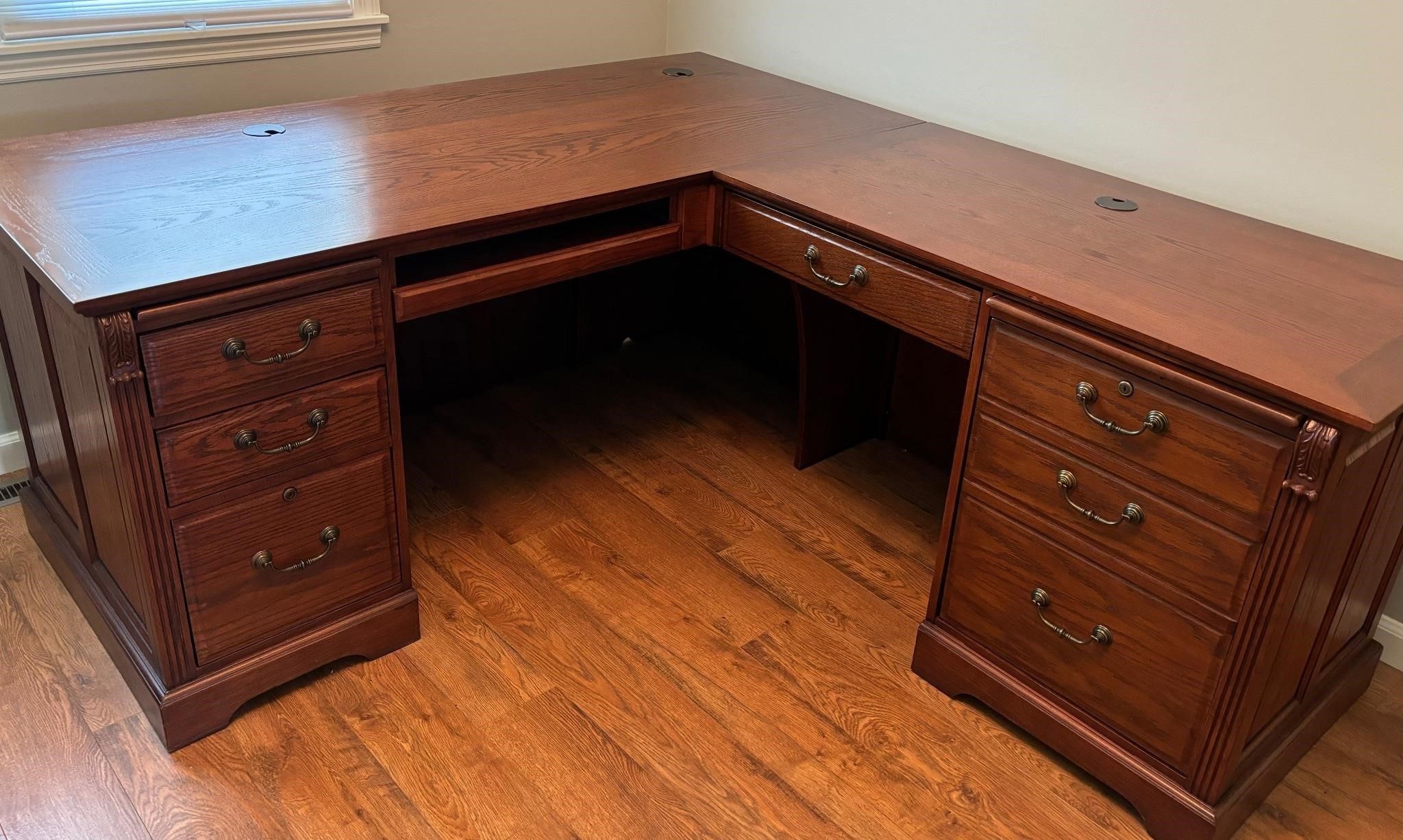 Whalen Executive Desk