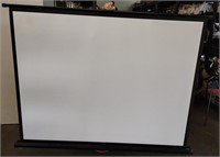 Retractable Hanging Projector Screen