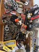 garage miscellaneous lot
six snap on