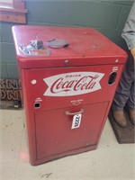 Vendo Coca-Cola Spin Top Style Coke Machine,