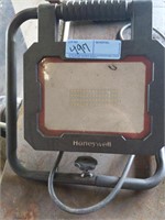 Honeywell work light, plugged in and it works