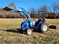 New Holland Workmaster 33 Tractor w/ Loader