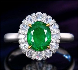 1.7ct natural emerald ring in 18K gold