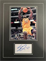 Shaquille O'Neal Custom Matted Autograph Display