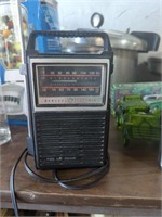 Vintage general Electric two-way power radio